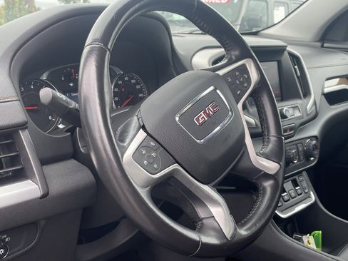 Used 2021 GMC Terrain SLE w/ Driver Convenience Package image 11