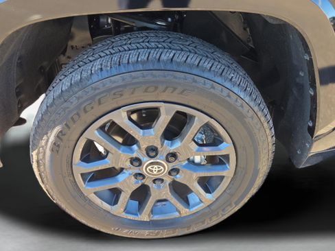 Used 2025 Toyota Tundra Platinum image 30