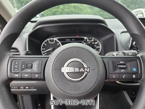 Used 2024 Nissan Rogue SV AWD/4WD image 23