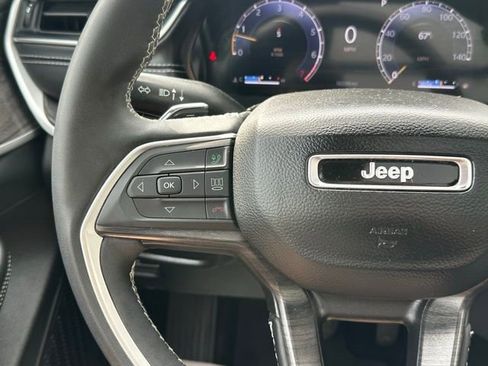 Used 2024 Jeep Grand Cherokee Limited w/ MOPAR Finishing Package image 20