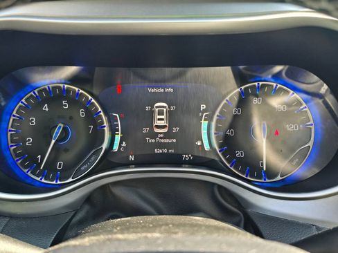 Used 2023 Chrysler Pacifica Touring-L w/ S Appearance Package FWD image 22