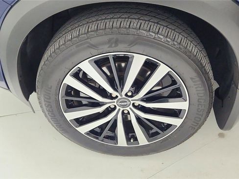 Used 2024 Nissan Pathfinder Platinum w/ Cargo Package FWD image 31
