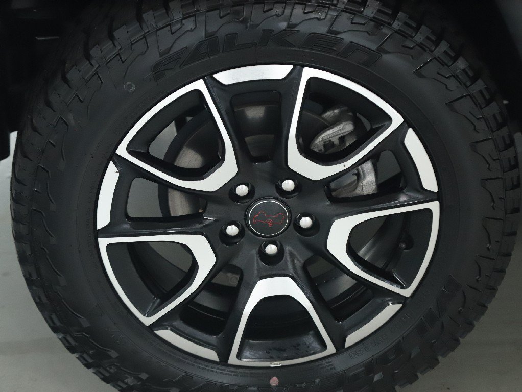 Used 2025 Jeep Compass Trailhawk AWD/4WD image 12