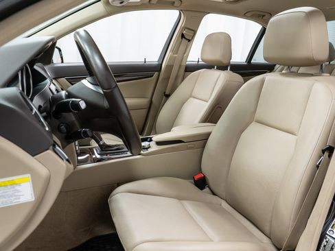 Used 2014 Mercedes-Benz C 300 4MATIC Sedan image 13