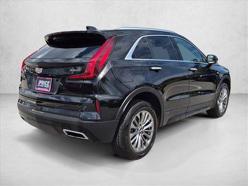 Used 2025 Cadillac XT4 Premium Luxury FWD image 10