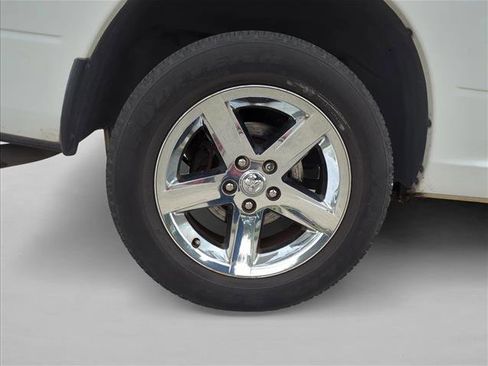 Used 2017 RAM 1500 Express image 28