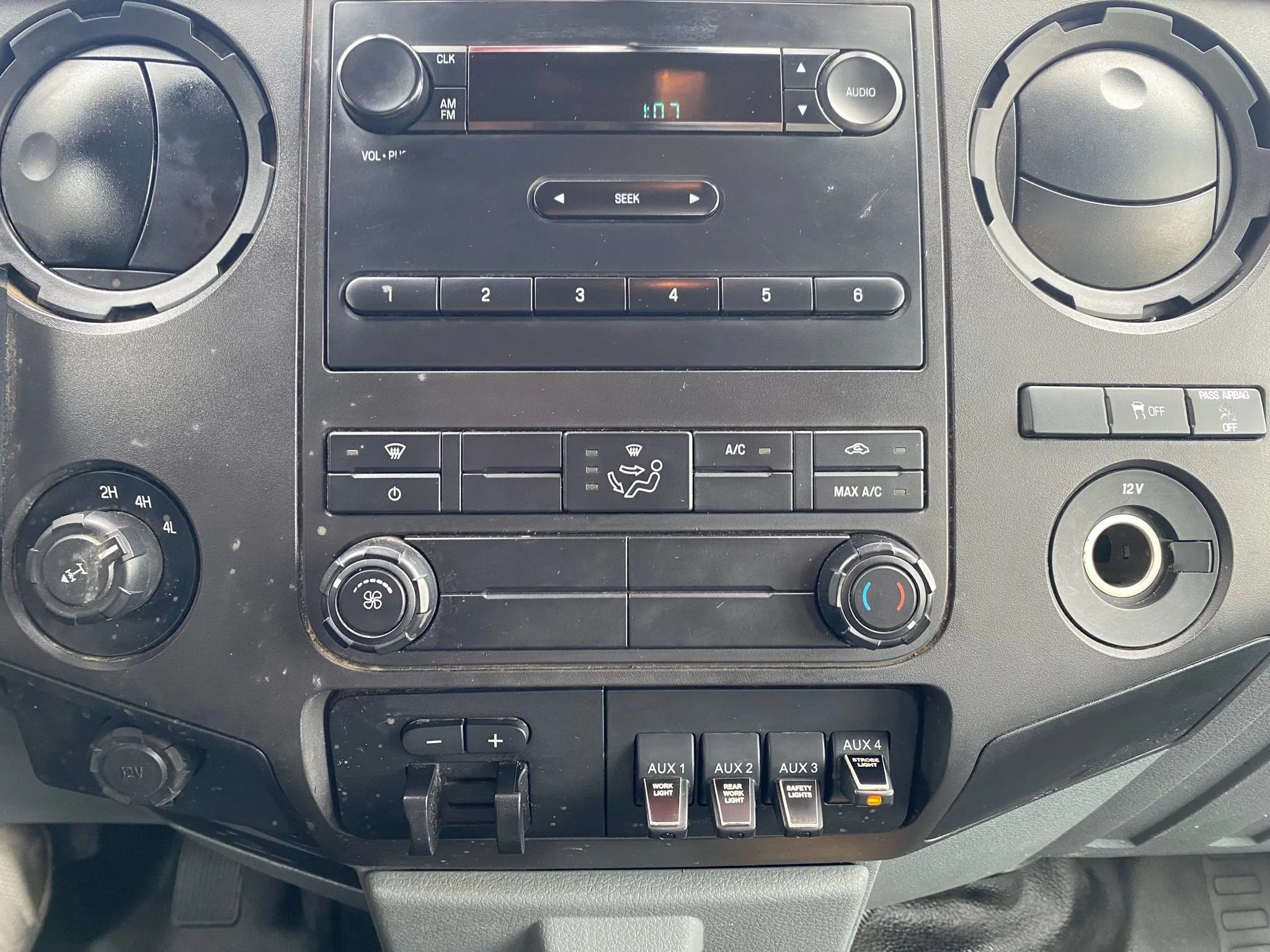 Used 2012 Ford F250 XL w/ Camper Pkg AWD/4WD image 14