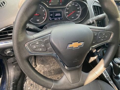 Used 2019 Chevrolet Cruze LT w/ Convenience Package image 22