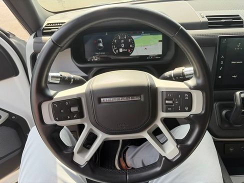 Used 2022 Land Rover Defender 110 X-Dynamic HSE AWD/4WD image 13