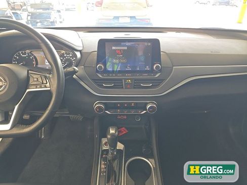 Used 2023 Nissan Altima 2.5 SR FWD image 11