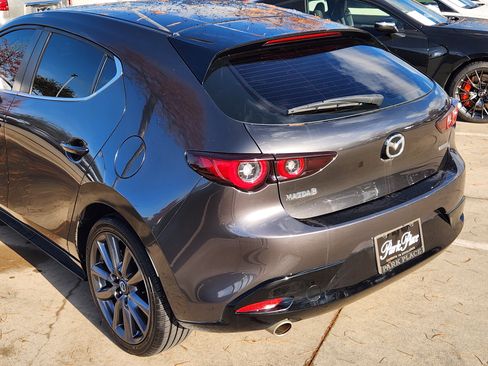 Used 2023 MAZDA MAZDA3 s image 11