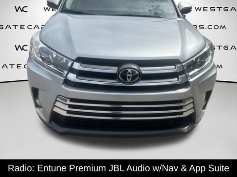 Used 2017 Toyota Highlander Limited FWD image 4