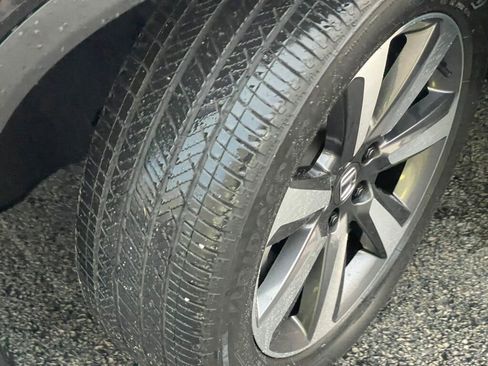 Certified 2024 Honda Pilot Touring image 24