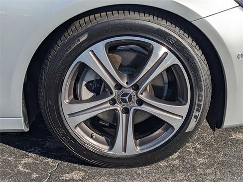 Used 2018 Mercedes-Benz E 300 image 9