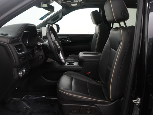 Used 2023 GMC Yukon SLT image 17