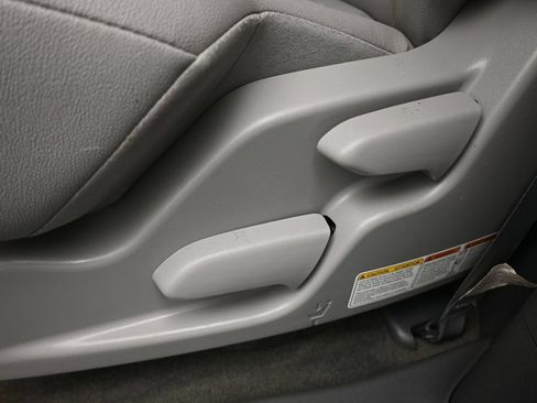 Used 2016 Toyota Sienna XLE FWD image 29
