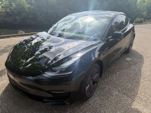 Used 2023 Tesla Model 3 Standard Range RWD image 7