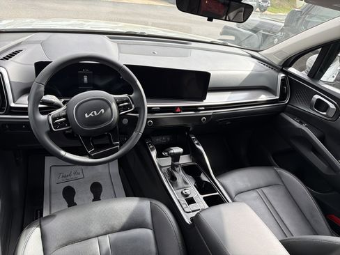Used 2024 Kia Sorento S w/ Panoramic Sunroof Package AWD/4WD image 23