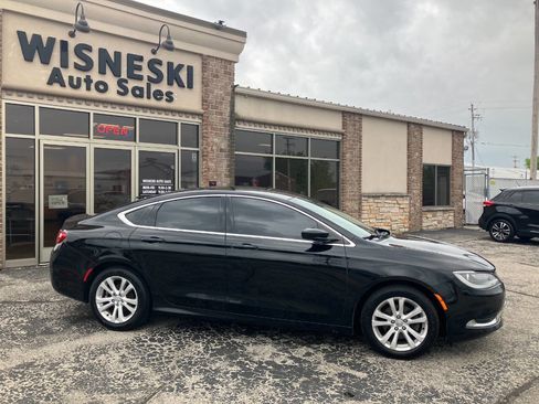 Used 2015 Chrysler 200 Limited w/ Convenience Group FWD image 2