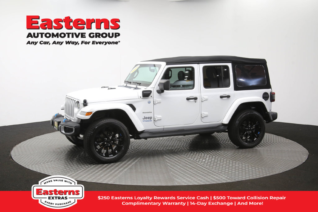 Used 2022 Jeep Wrangler Unlimited Sahara w/ Cold Weather Group AWD/4WD image 60