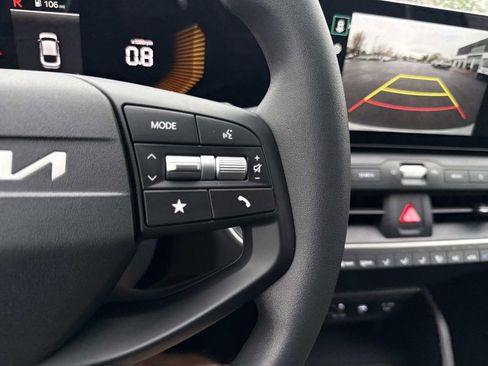 New 2026 Kia K4 FWD image 12