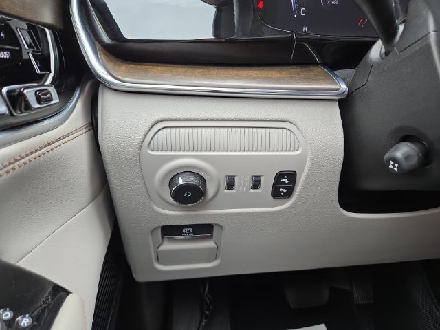 Used 2023 Jeep Grand Wagoneer 4WD w/ Rear Seat Video Group 1 image 21