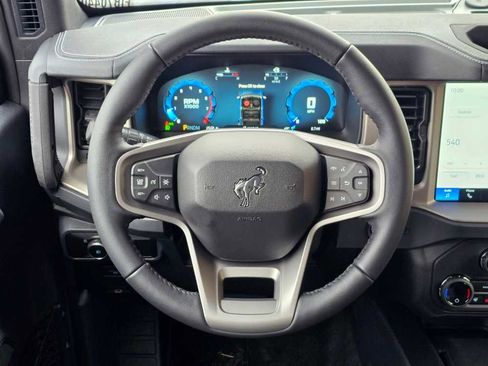 New 2025 Ford Bronco Outer Banks w/ Sasquatch Package image 23