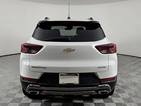 Used 2023 Chevrolet TrailBlazer ACTIV w/ Sun and Liftgate Package FWD image 5