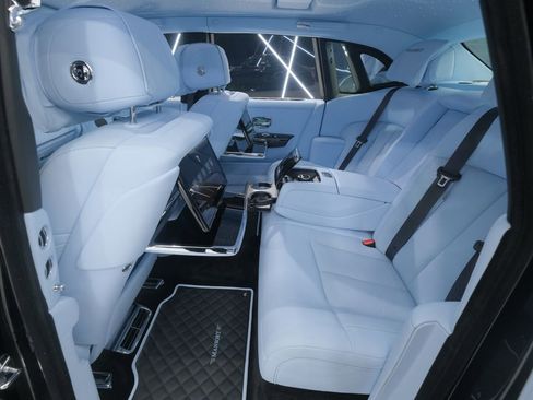 Used 2026 Rolls-Royce Phantom Sedan image 65