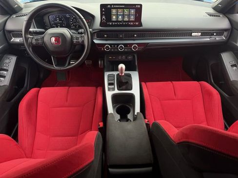 Used 2024 Honda Civic Type R image 11
