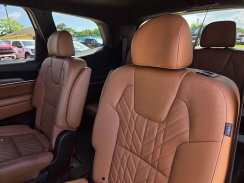 Used 2025 Kia Telluride EX X-Line AWD/4WD image 32