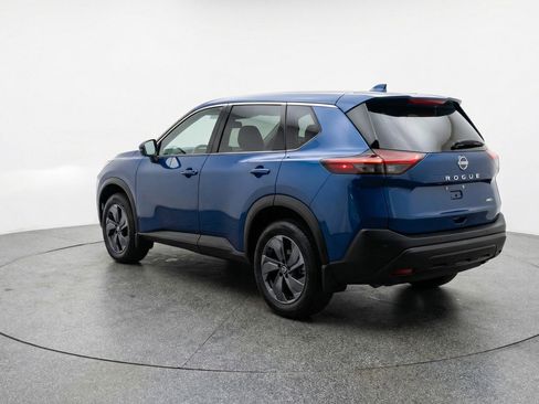 Used 2025 Nissan Rogue SV AWD/4WD image 6