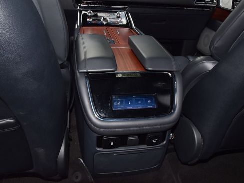 Certified 2024 Lincoln Navigator Reserve AWD/4WD image 19
