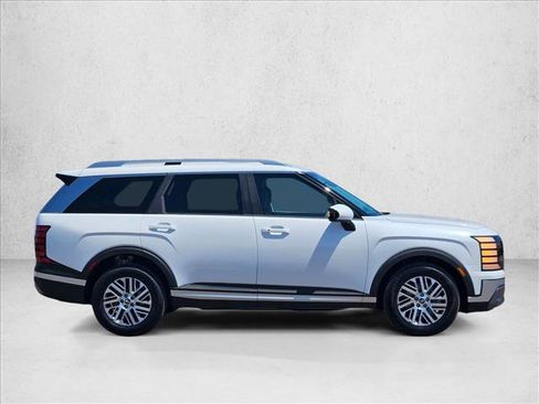 Used 2026 Hyundai Palisade SEL FWD image 4