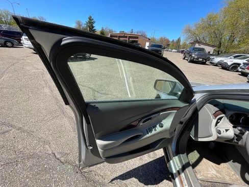 Used 2011 Buick LaCrosse CXL FWD image 22