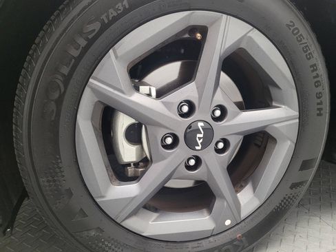 Used 2025 Kia K4 FWD image 31