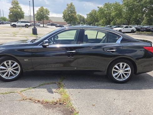 Used 2017 INFINITI Q50 3.0t Premium w/ Driver Assistance Package AWD/4WD image 5