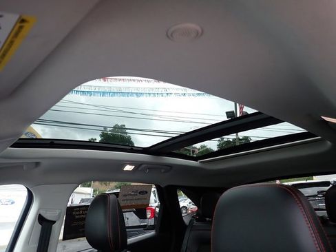 Certified 2022 Ford Escape SEL w/ SEL Stealth AWD Package image 24