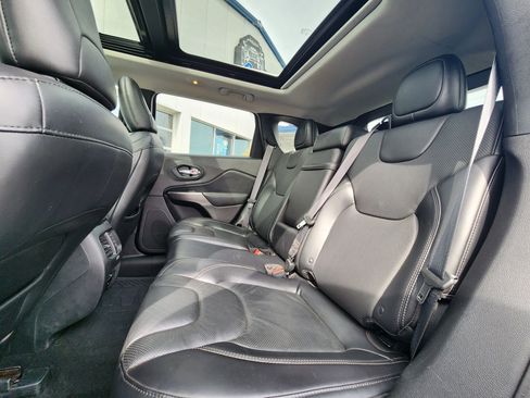 Used 2019 Jeep Cherokee Limited AWD/4WD image 41