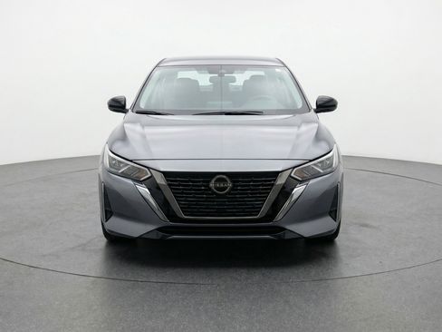 Used 2025 Nissan Sentra SV FWD image 2