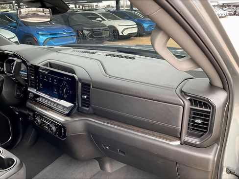 Certified 2025 Chevrolet Silverado 1500 LT image 18