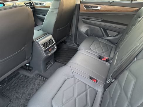 New 2026 Volkswagen Atlas SE FWD image 21