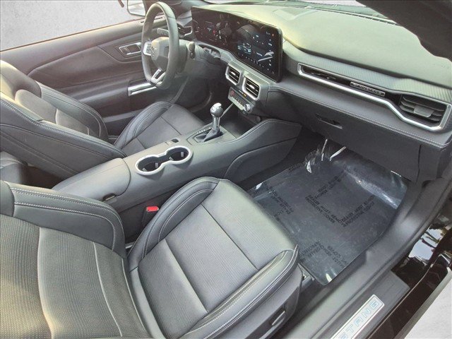 Used 2025 Ford Mustang Premium RWD image 21