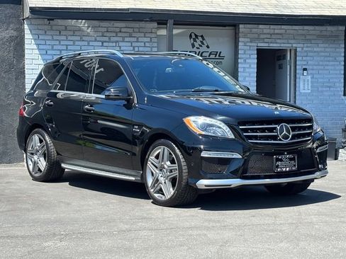 Used 2015 Mercedes-Benz ML 63 AMG 4MATIC w/ AMG Performance Package image 9