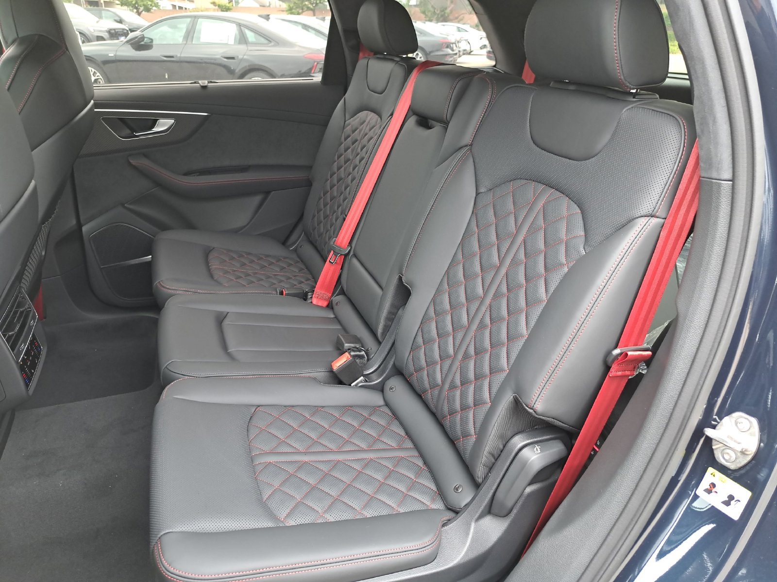 New 2026 Audi SQ7 Prestige AWD/4WD image 16