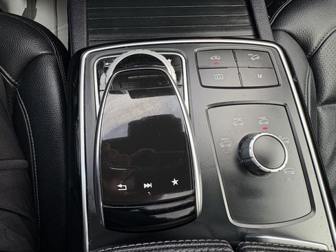 Used 2019 Mercedes-Benz GLS 450 4MATIC image 41