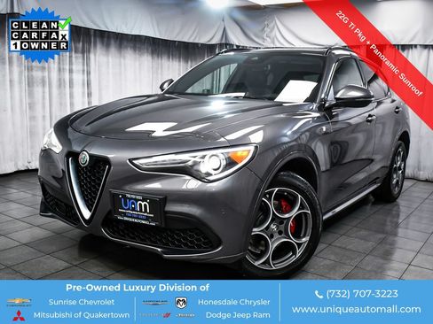 Used 2022 Alfa Romeo Stelvio Ti AWD/4WD image 1