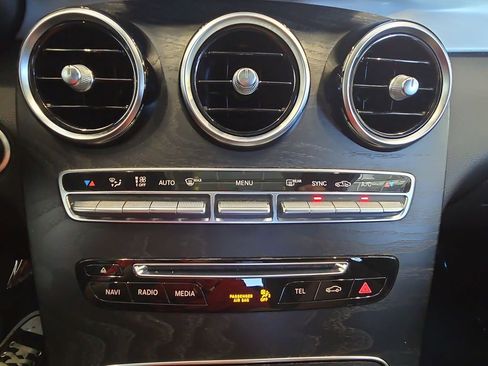 Certified 2019 Mercedes-Benz GLC 300 image 25