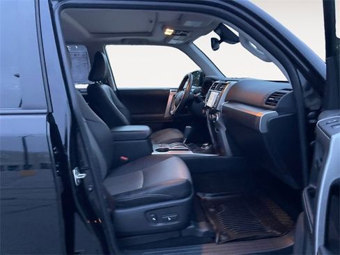 Used 2023 Toyota 4Runner SR5 Premium image 15