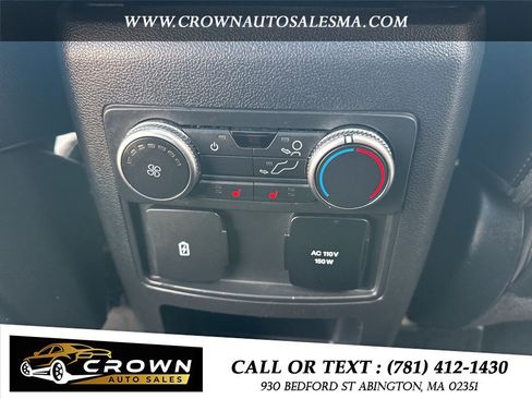 Used 2021 Ford Explorer Limited w/ Equipment Group 301A AWD/4WD image 19